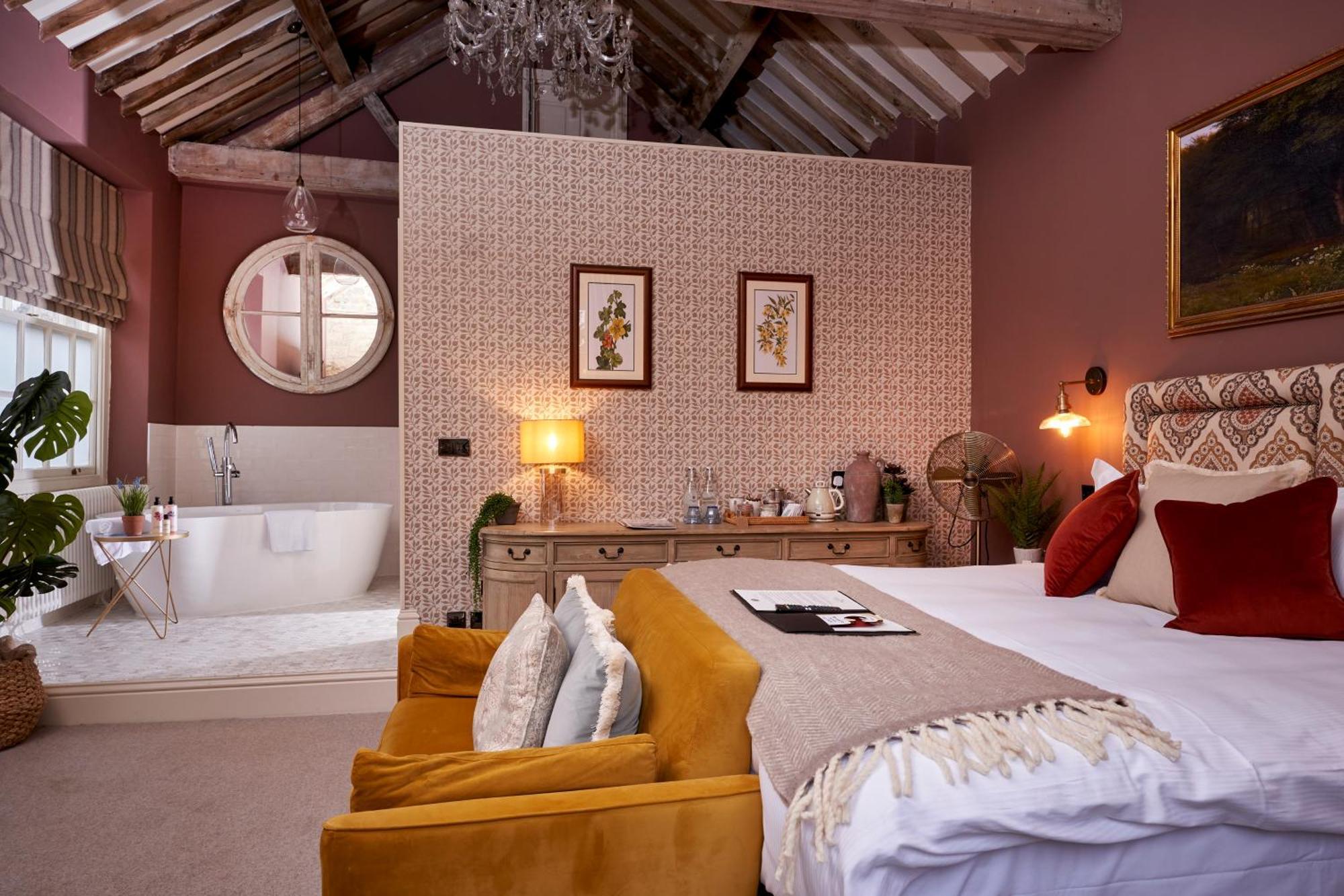 The Lion Inn วินช์คอมบ์ ภายนอก รูปภาพ