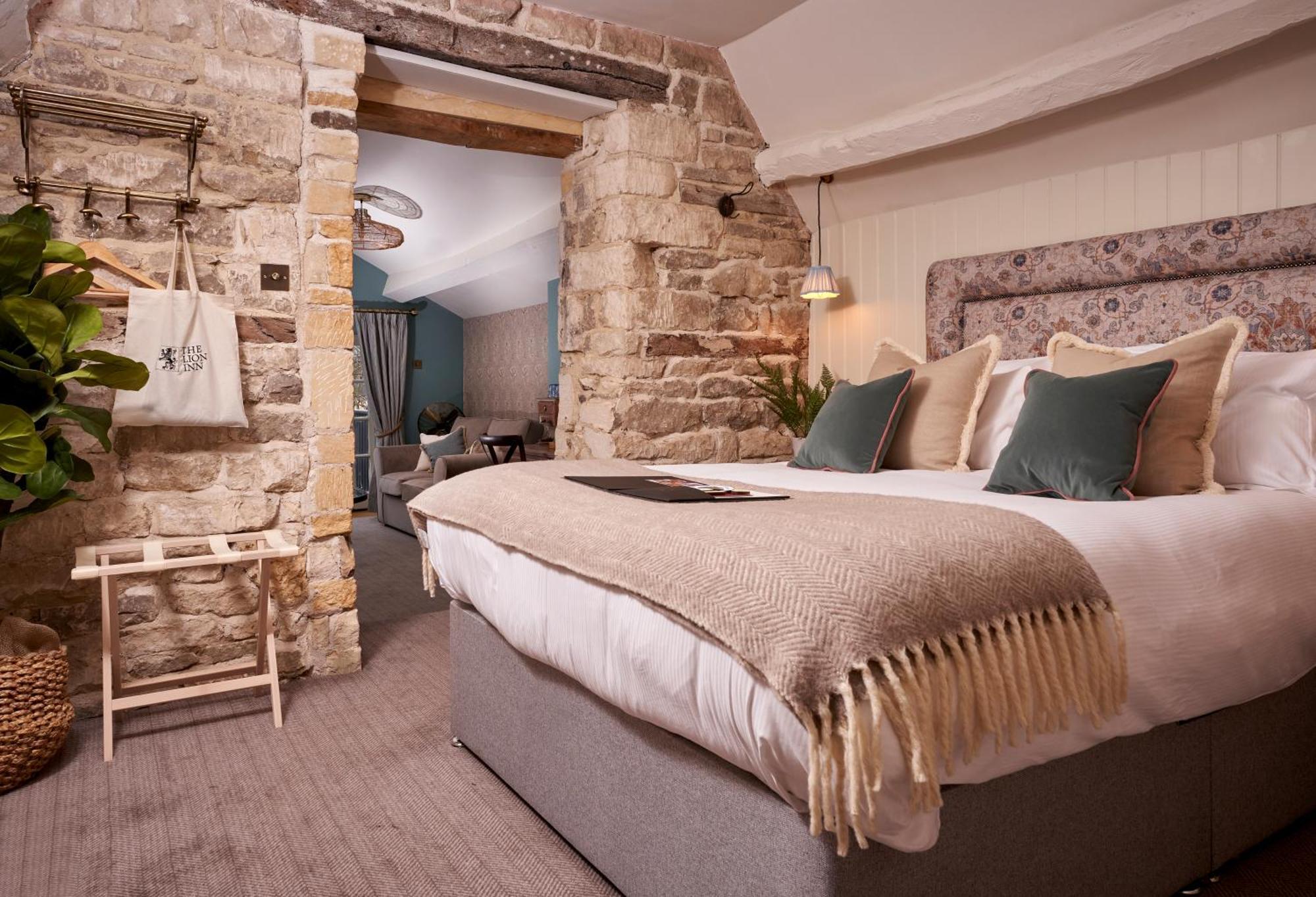 The Lion Inn วินช์คอมบ์ ภายนอก รูปภาพ